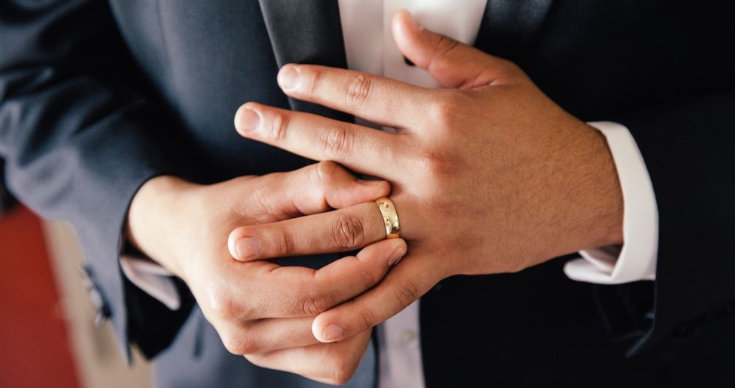 Why Some Men Choose Not to Wear Wedding Rings
